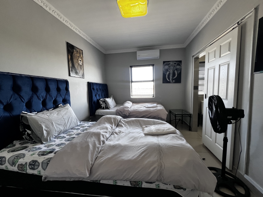 To Let 5 Bedroom Property for Rent in Parklands North Western Cape